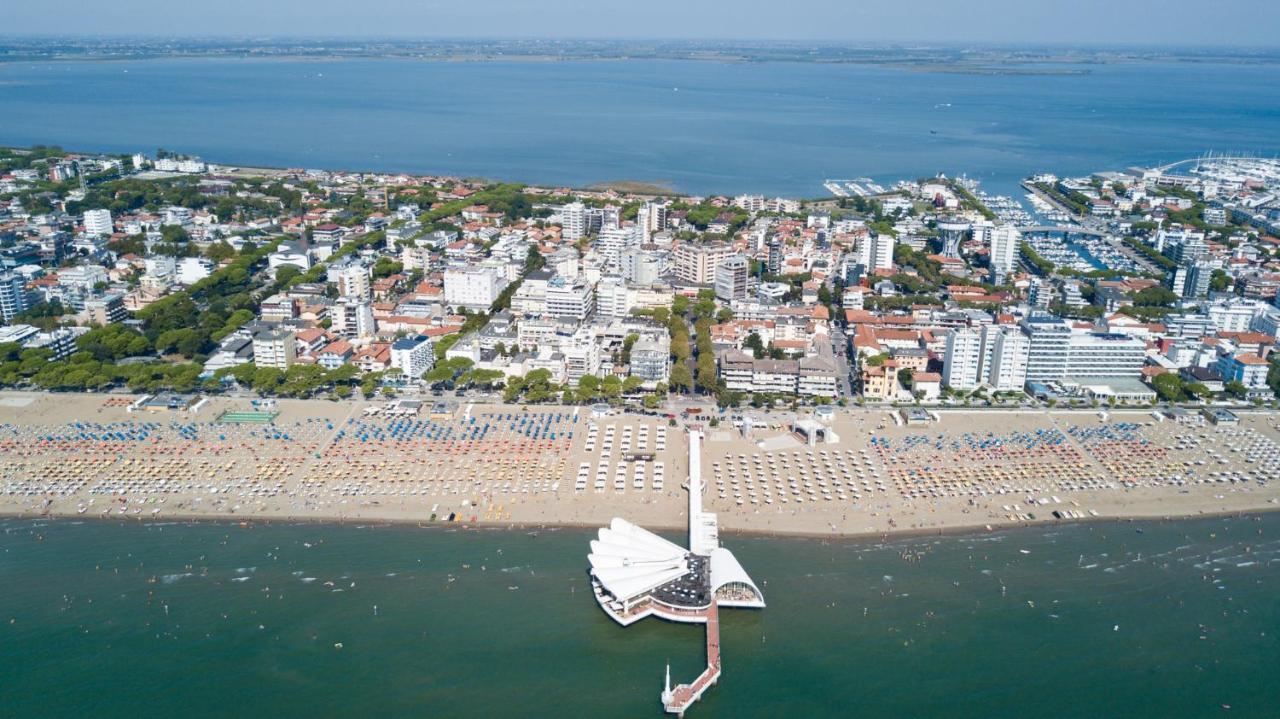 Villaggio Laura Lignano Sabbiadoro Buitenkant foto